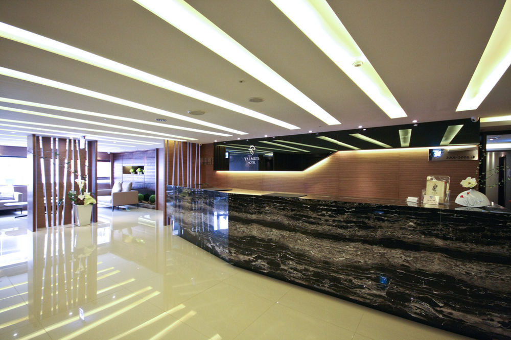 Talmud Hotel Yizhong Taichung Exterior foto